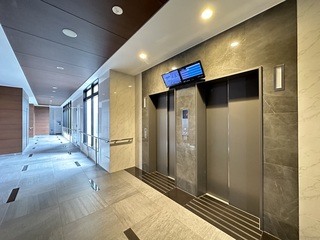 １６エレベーター.JPG